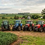 Principais marcas de máquinas agrícolas alinhadas no campo no Brasil